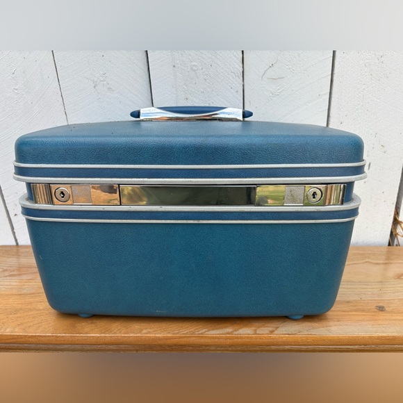 Samsonite - Blue Train Case - Picture 1 of 11
